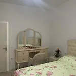Ks Cozy In Center Apartment