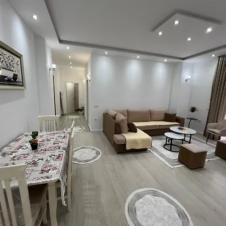 Ks Cozy In Center * Szkodra